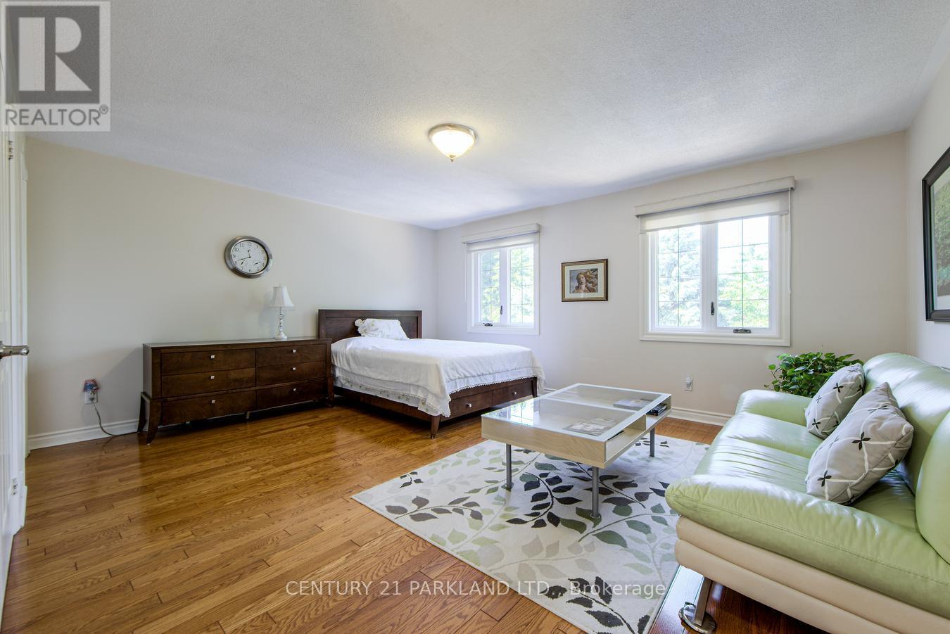112 Strathearn Avenue Property Photo 28