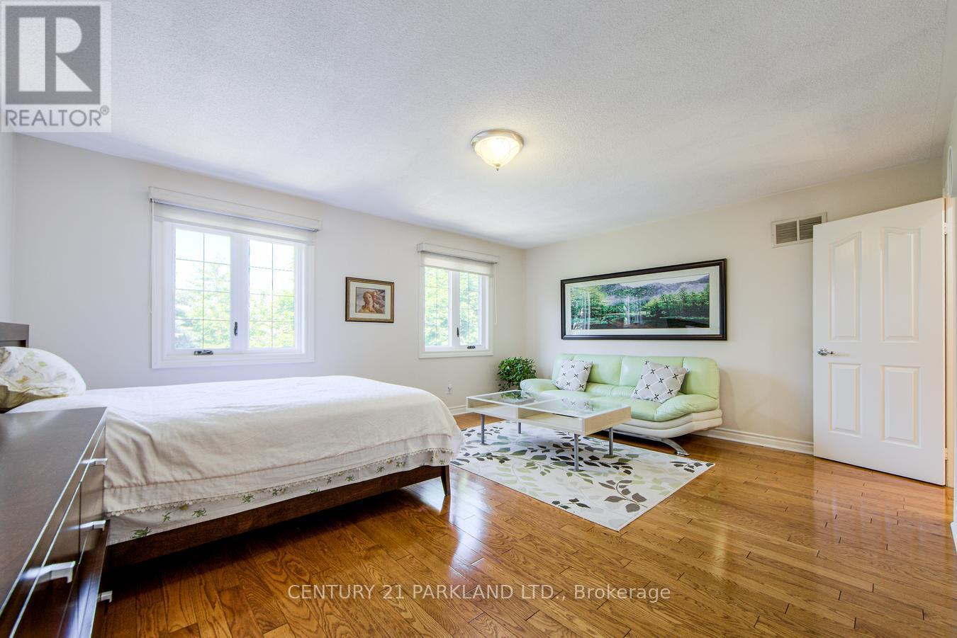 112 Strathearn Avenue Property Photo 29