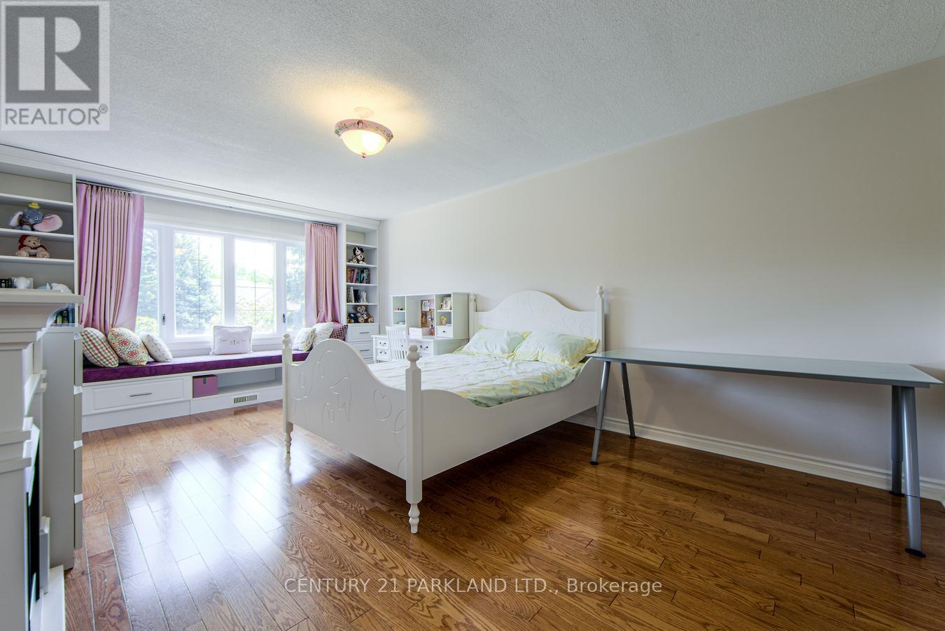 112 Strathearn Avenue Property Photo 31