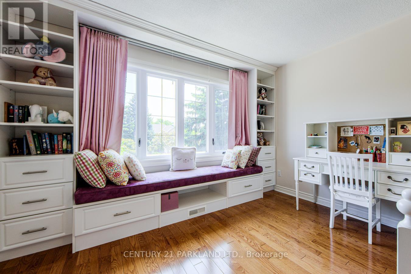 112 Strathearn Avenue Property Photo 32