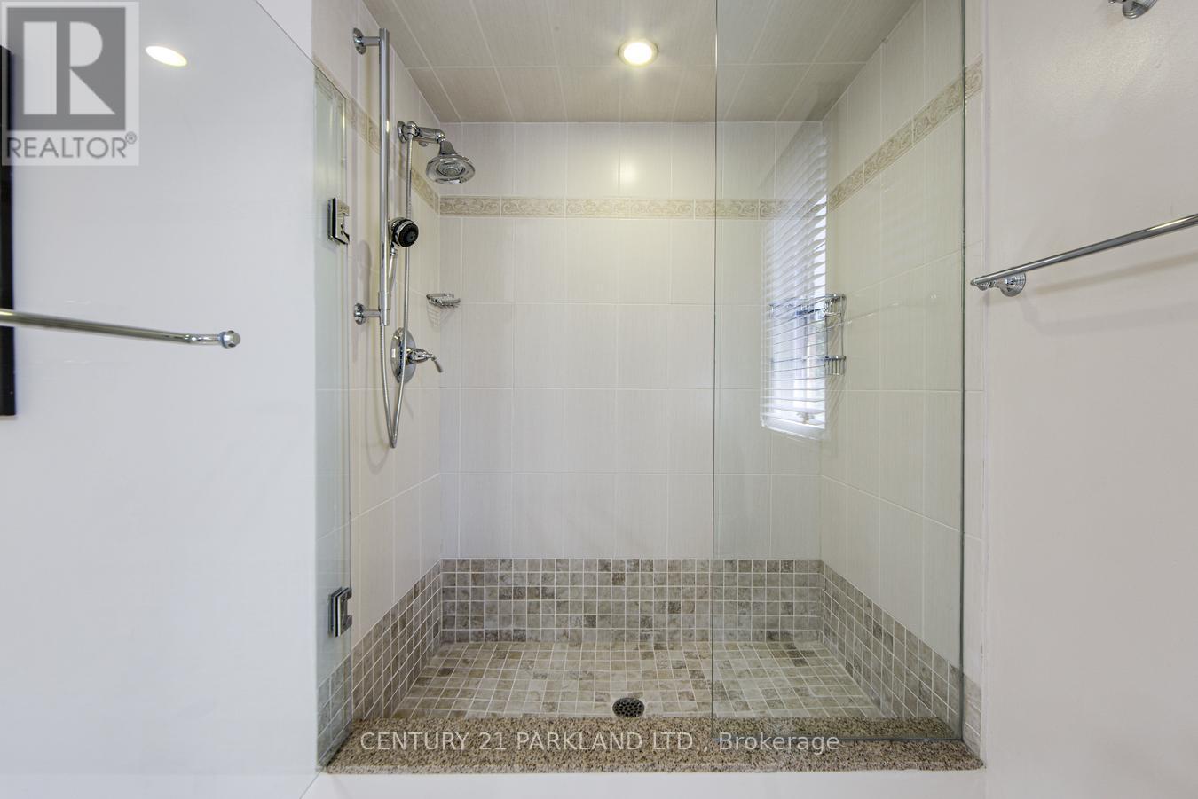 112 Strathearn Avenue Property Photo 34
