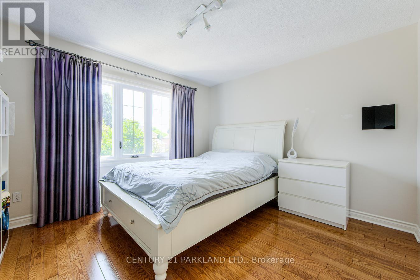 112 Strathearn Avenue Property Photo 35