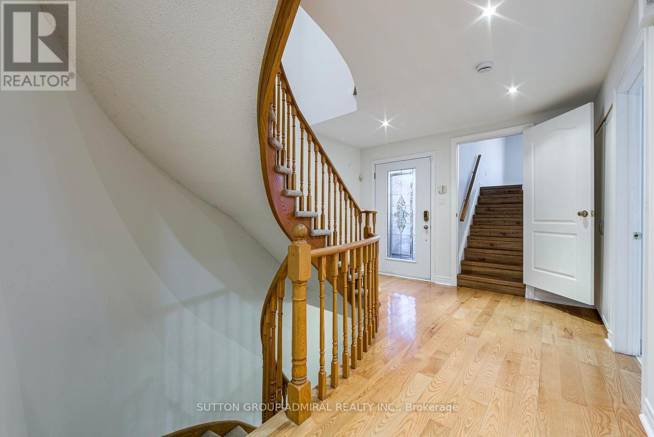 Main Flr - 63 Croteau Crescent Property Photo 8