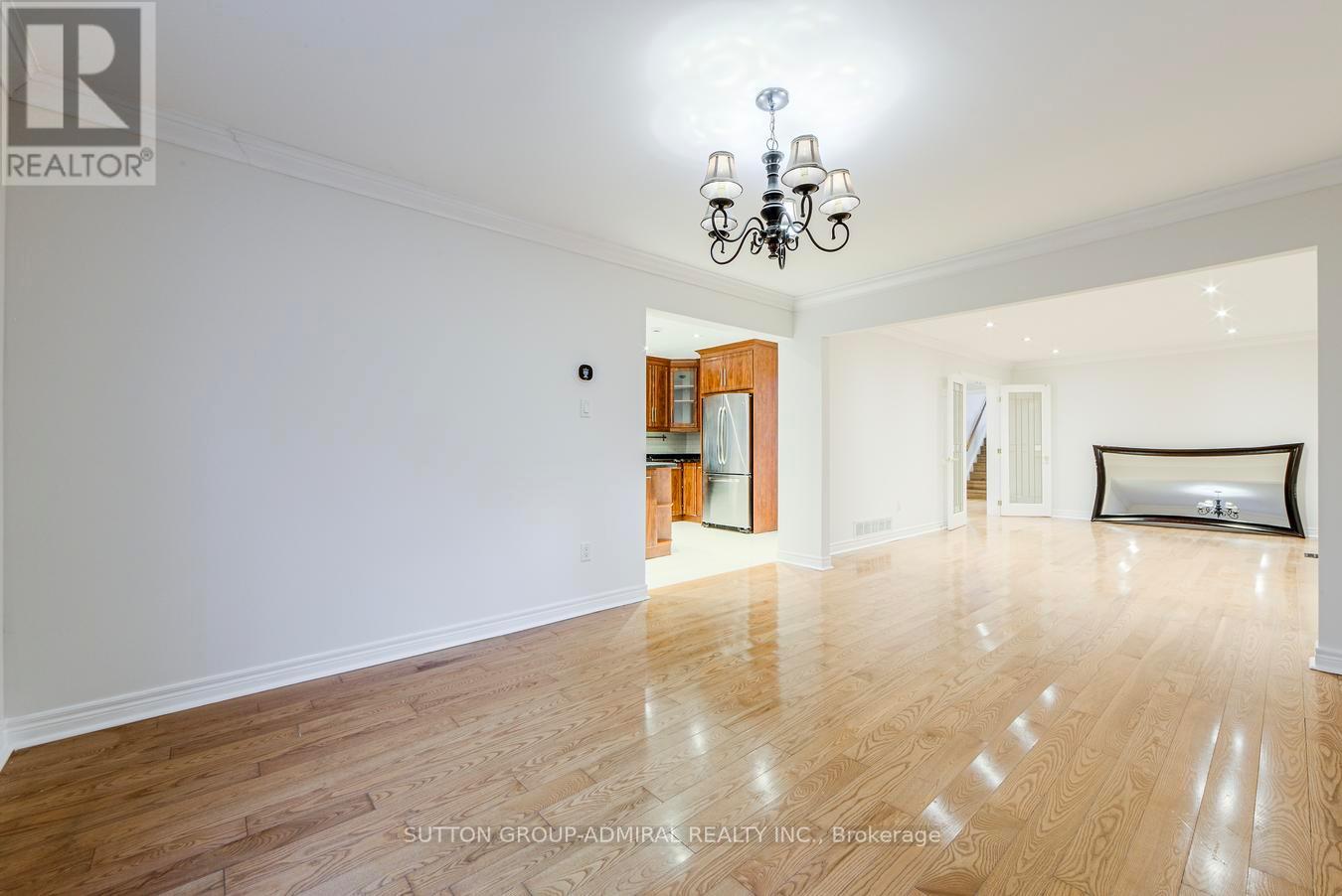 Main Flr - 63 Croteau Crescent Property Photo 13