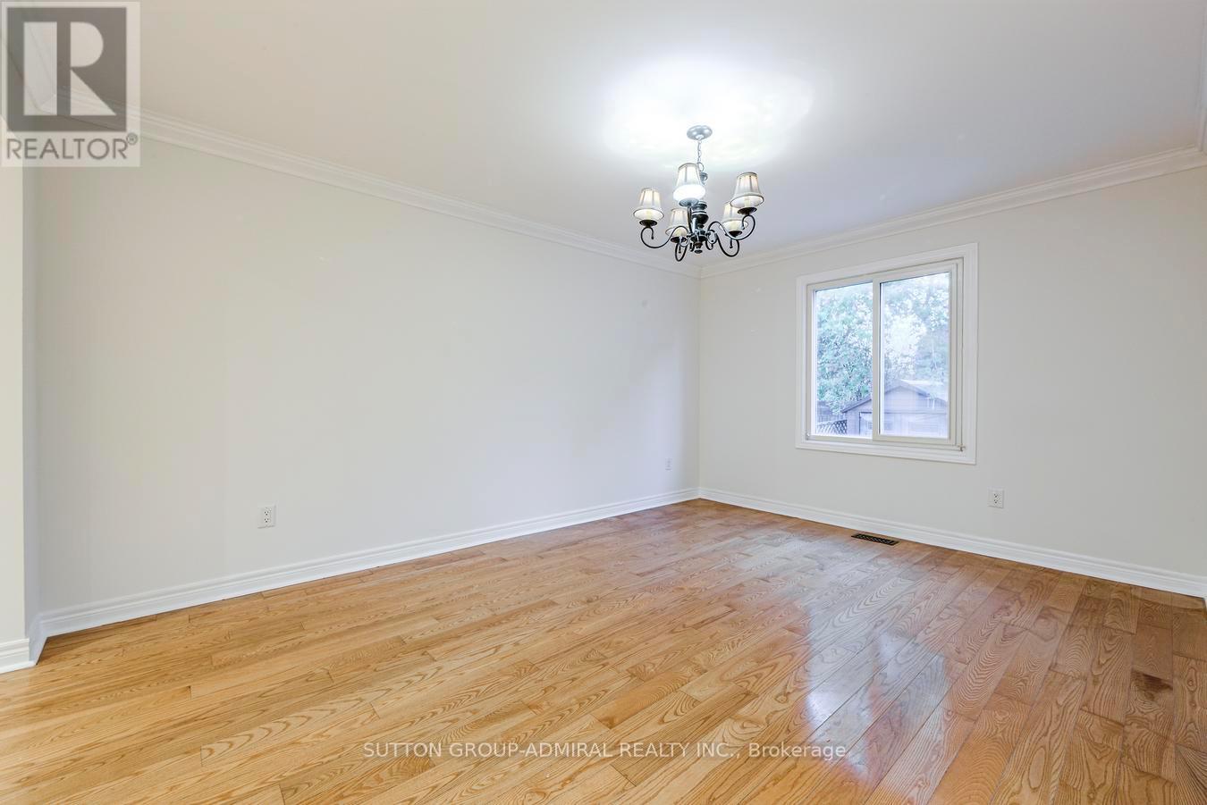 Main Flr - 63 Croteau Crescent Property Photo 14