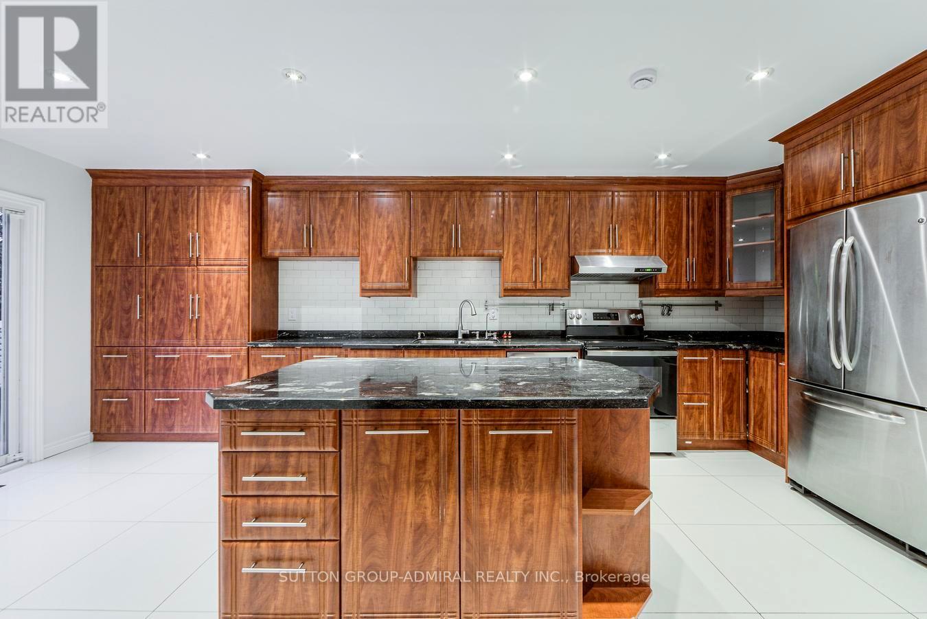 Main Flr - 63 Croteau Crescent Property Photo 16