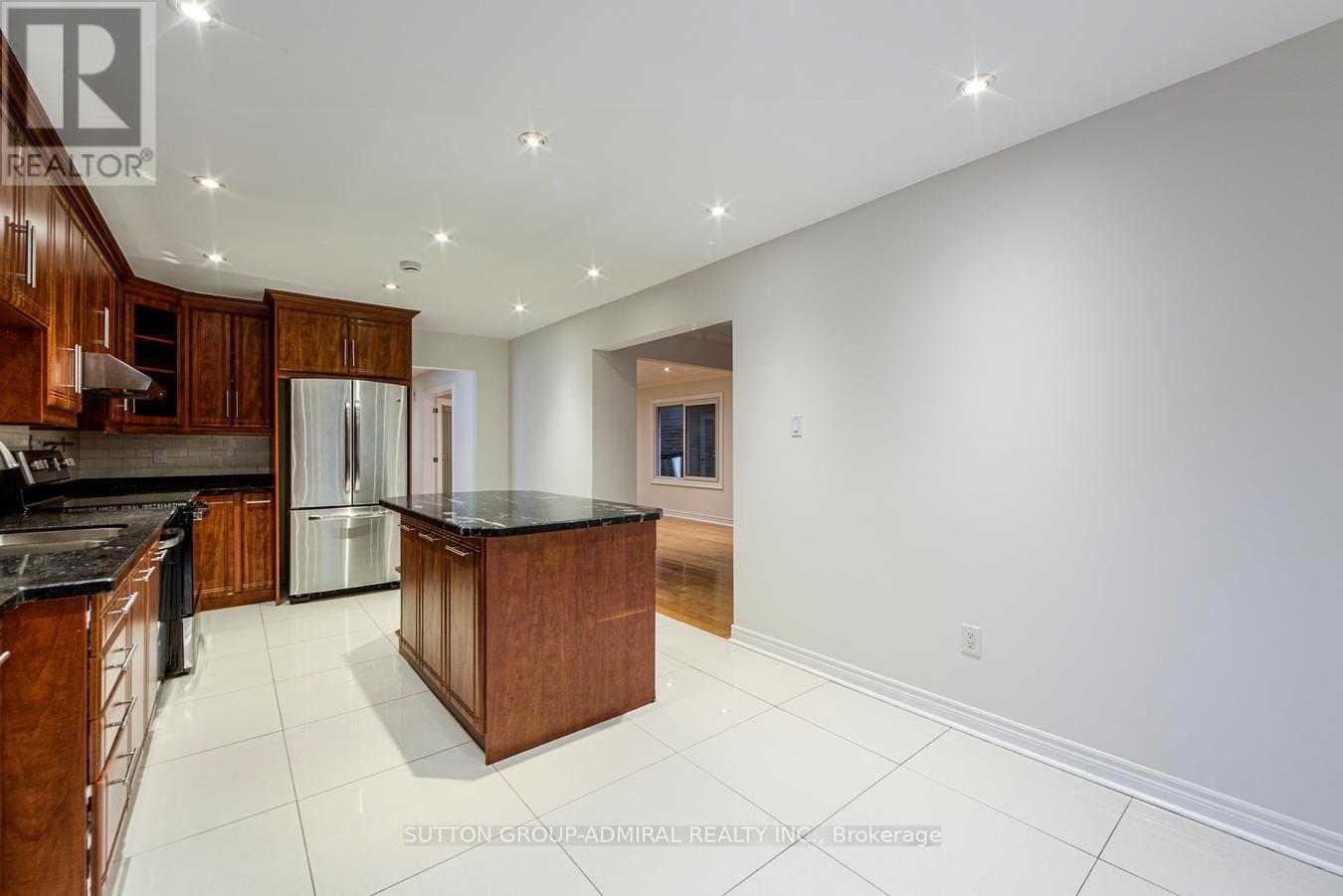 Main Flr - 63 Croteau Crescent Property Photo 18