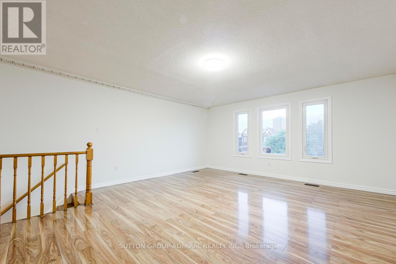 Main Flr - 63 Croteau Crescent Property Photo 24