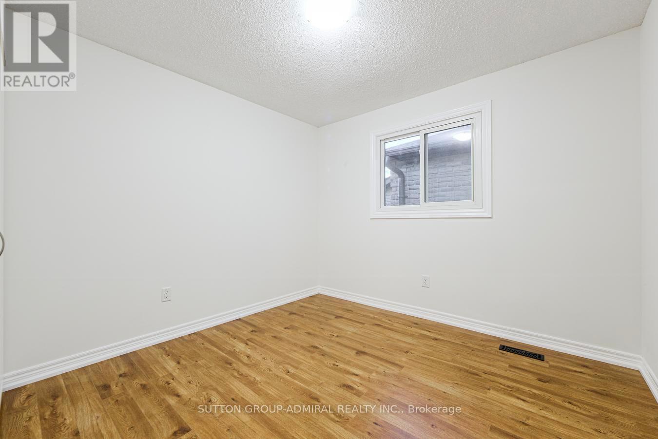 Main Flr - 63 Croteau Crescent Property Photo 28