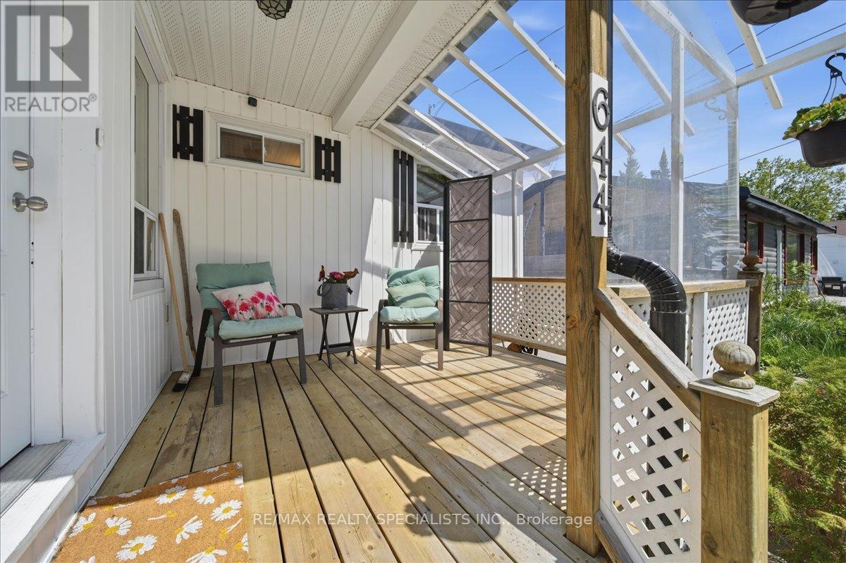 644 Rose Lane Property Photo 9