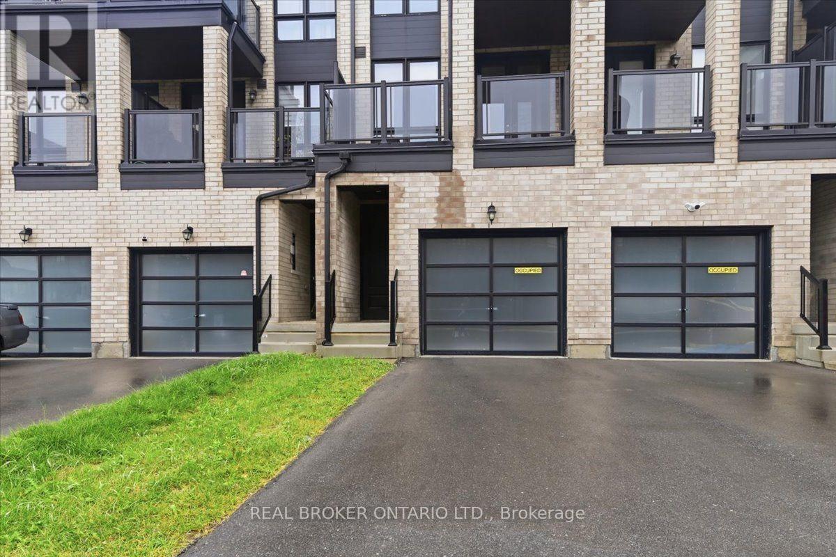 112 Stauffer Crescent Property Photo 1