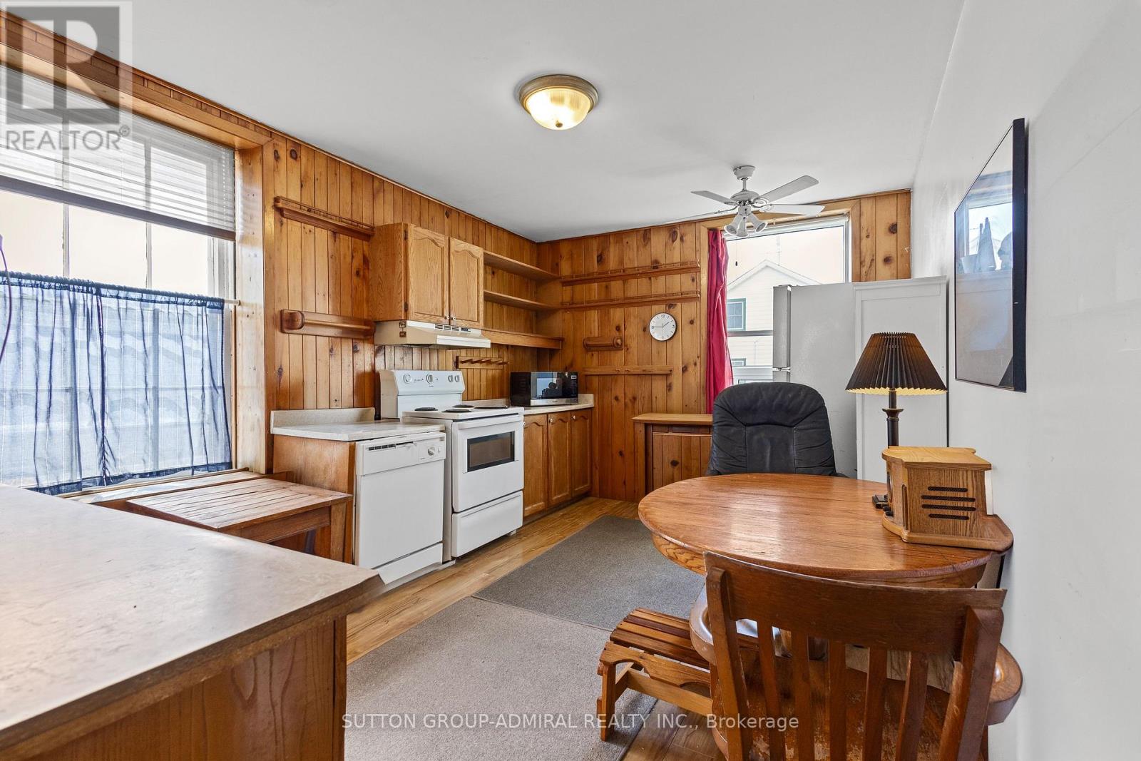 6745 Main Street Property Photo 7