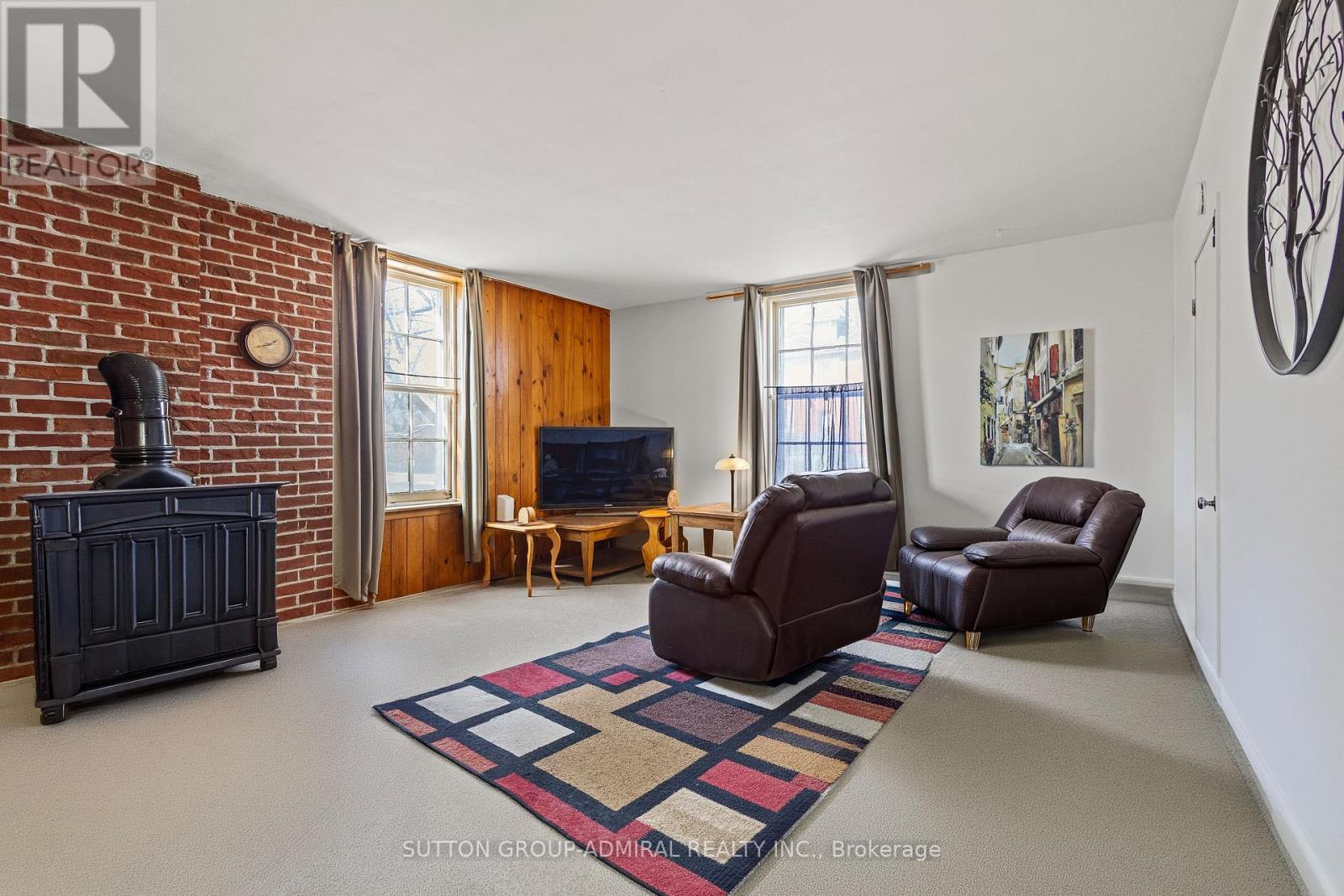 6745 Main Street Property Photo 10