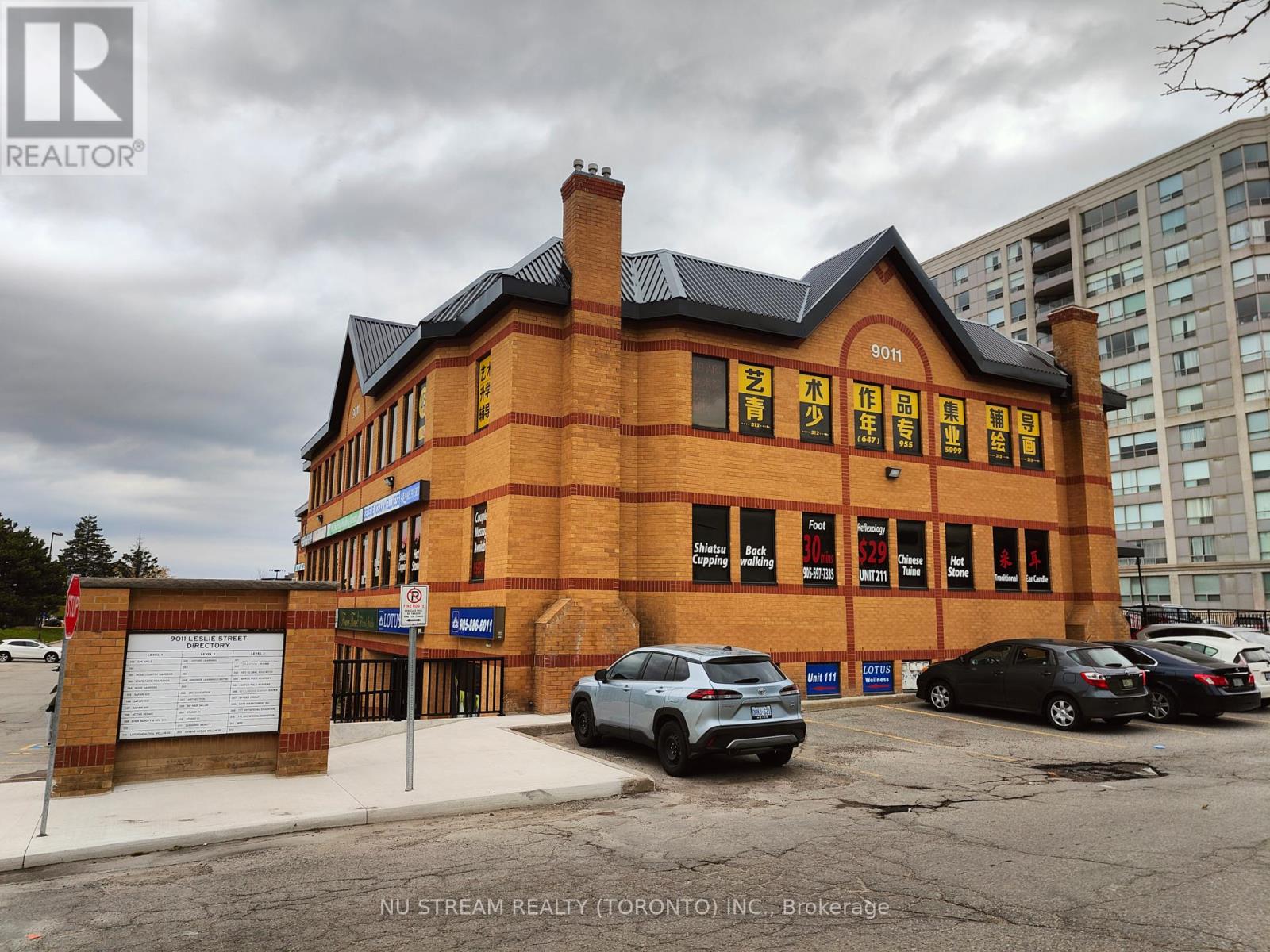 312 - 9011 LESLIE STREET