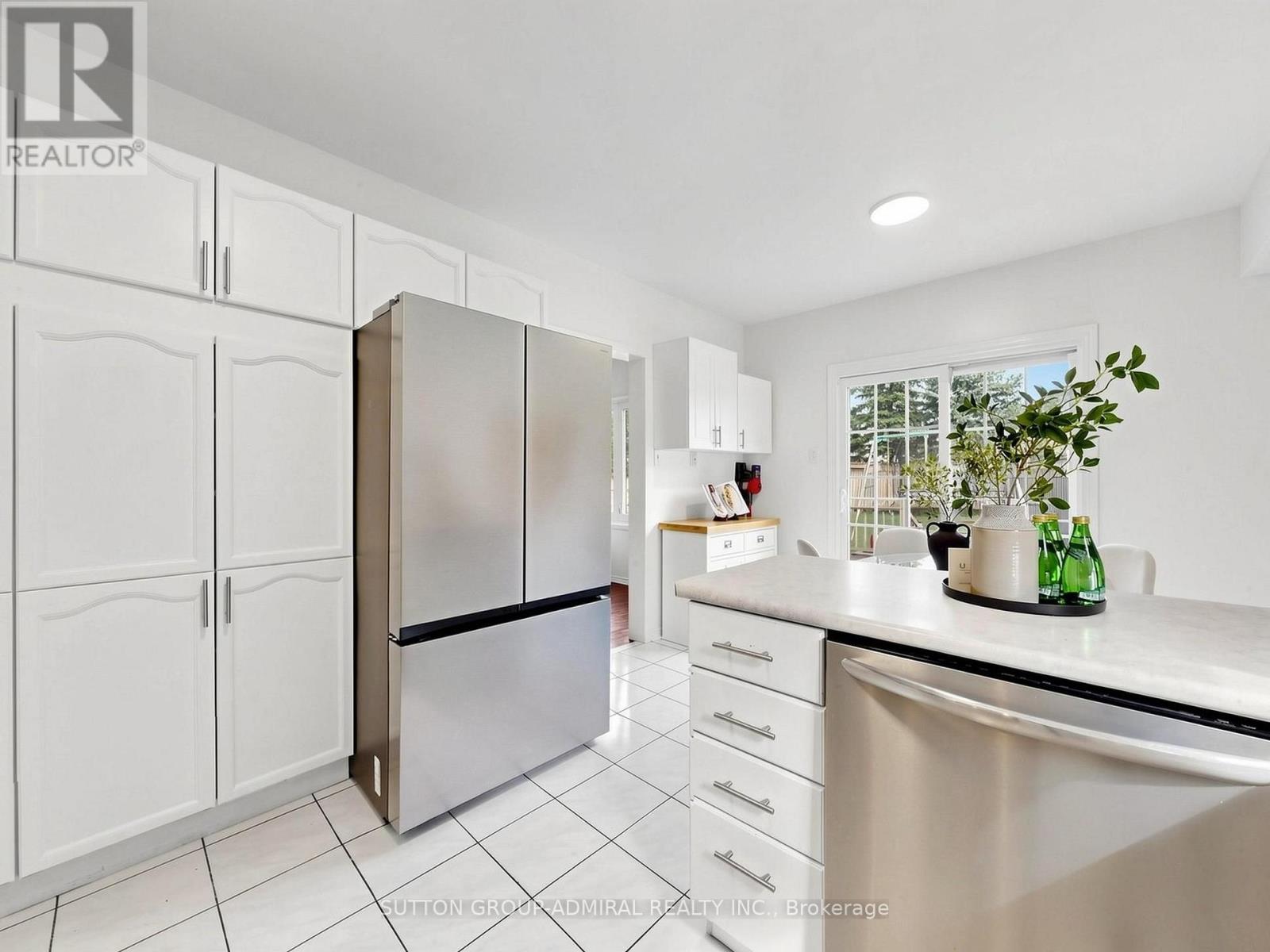 48 Glenbury Drive Property Photo 11
