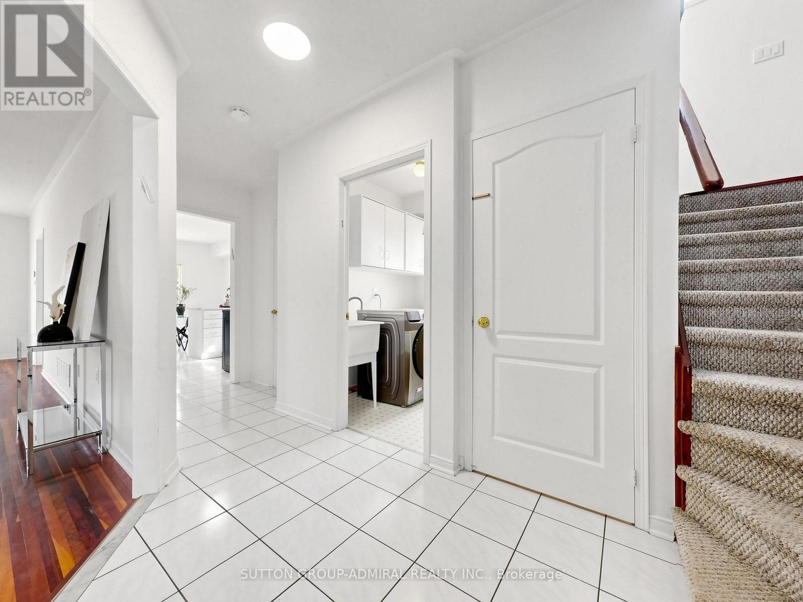 48 Glenbury Drive Property Photo 14