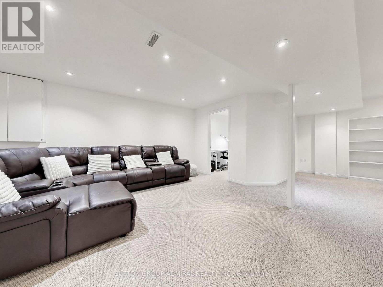 48 Glenbury Drive Property Photo 26