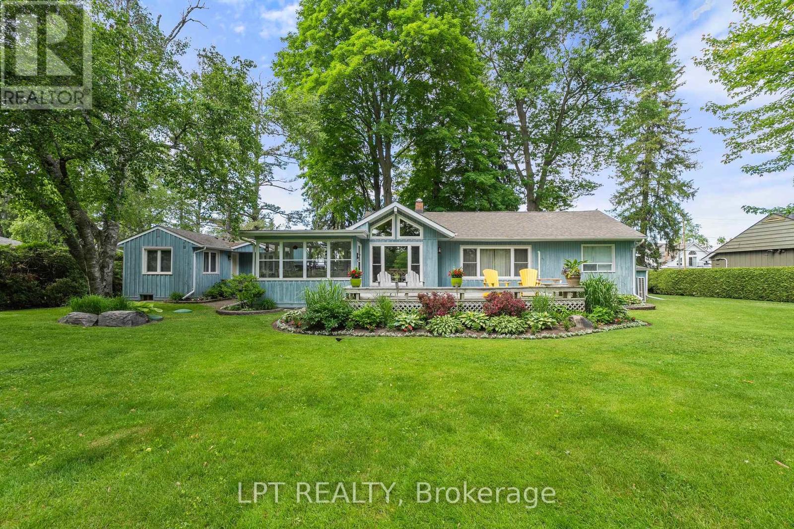101 Hedge Road Property Photo 1