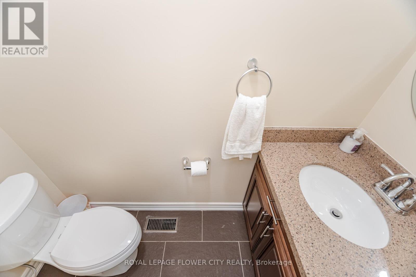 68 Denton Circle Property Photo 14
