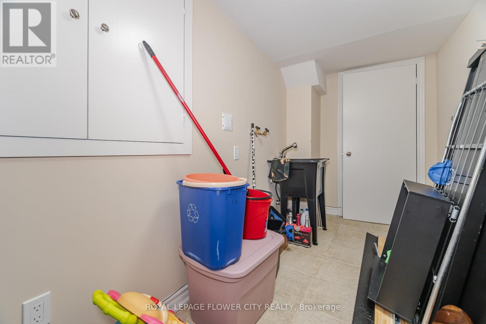 68 Denton Circle Property Photo 31
