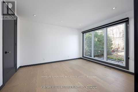 627 Lakelands Avenue Property Photo 9