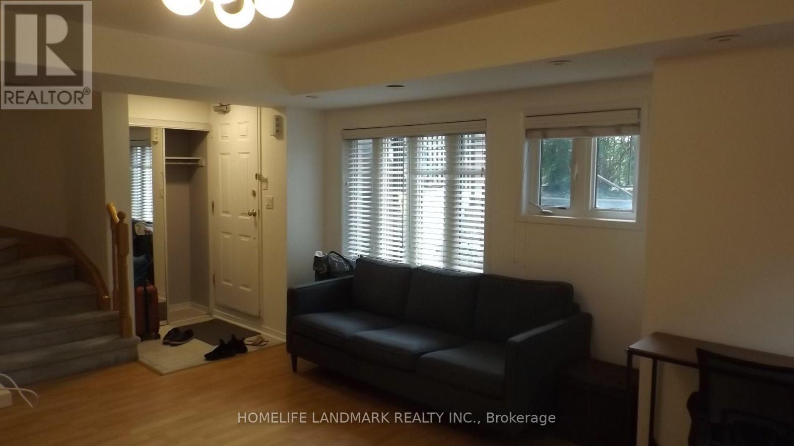 151 - 306 John Street Property Photo 4