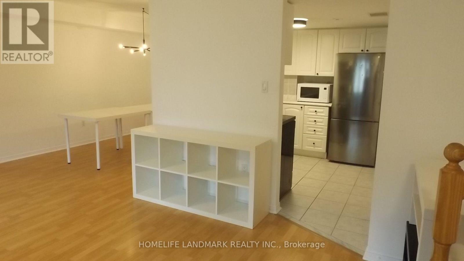 151 - 306 John Street Property Photo 6