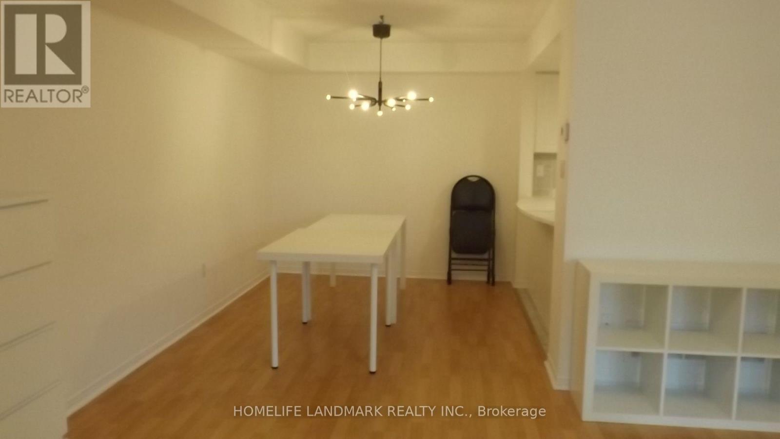 151 - 306 John Street Property Photo 9