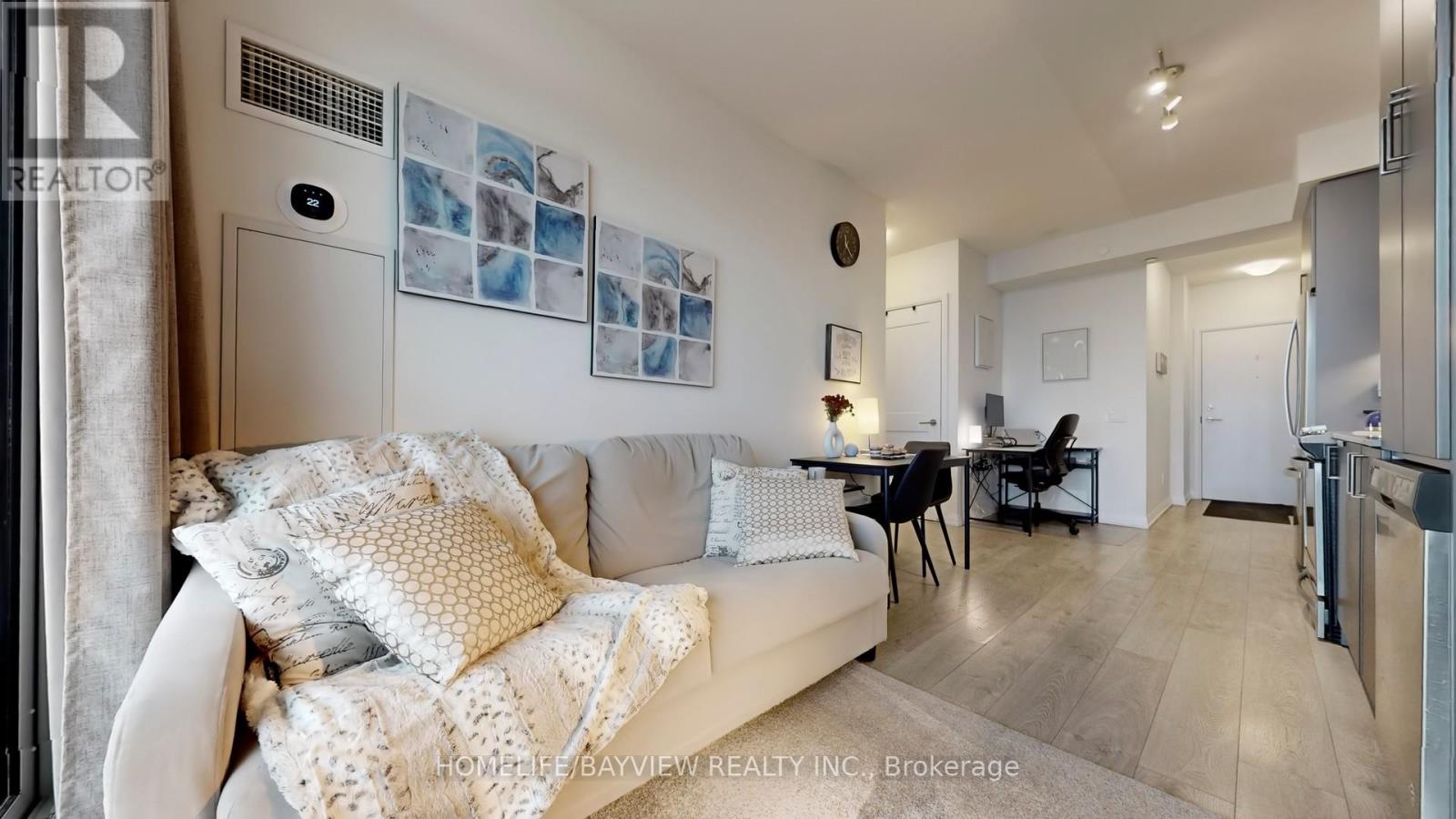 #2218 - 7895 Jane Street Property Photo 8