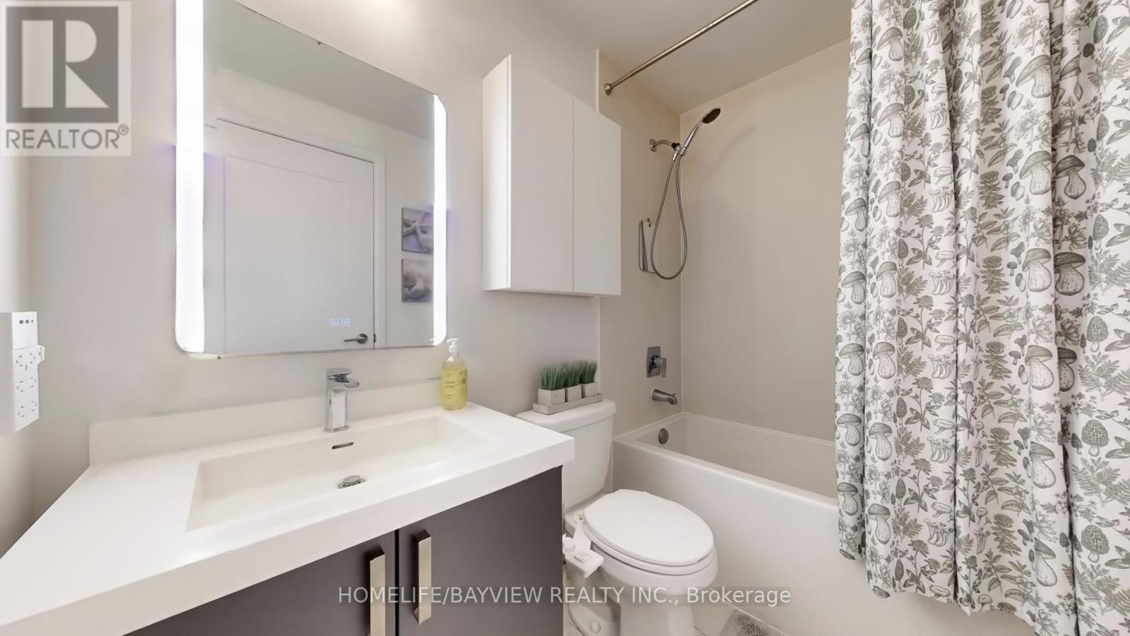 #2218 - 7895 Jane Street Property Photo 14