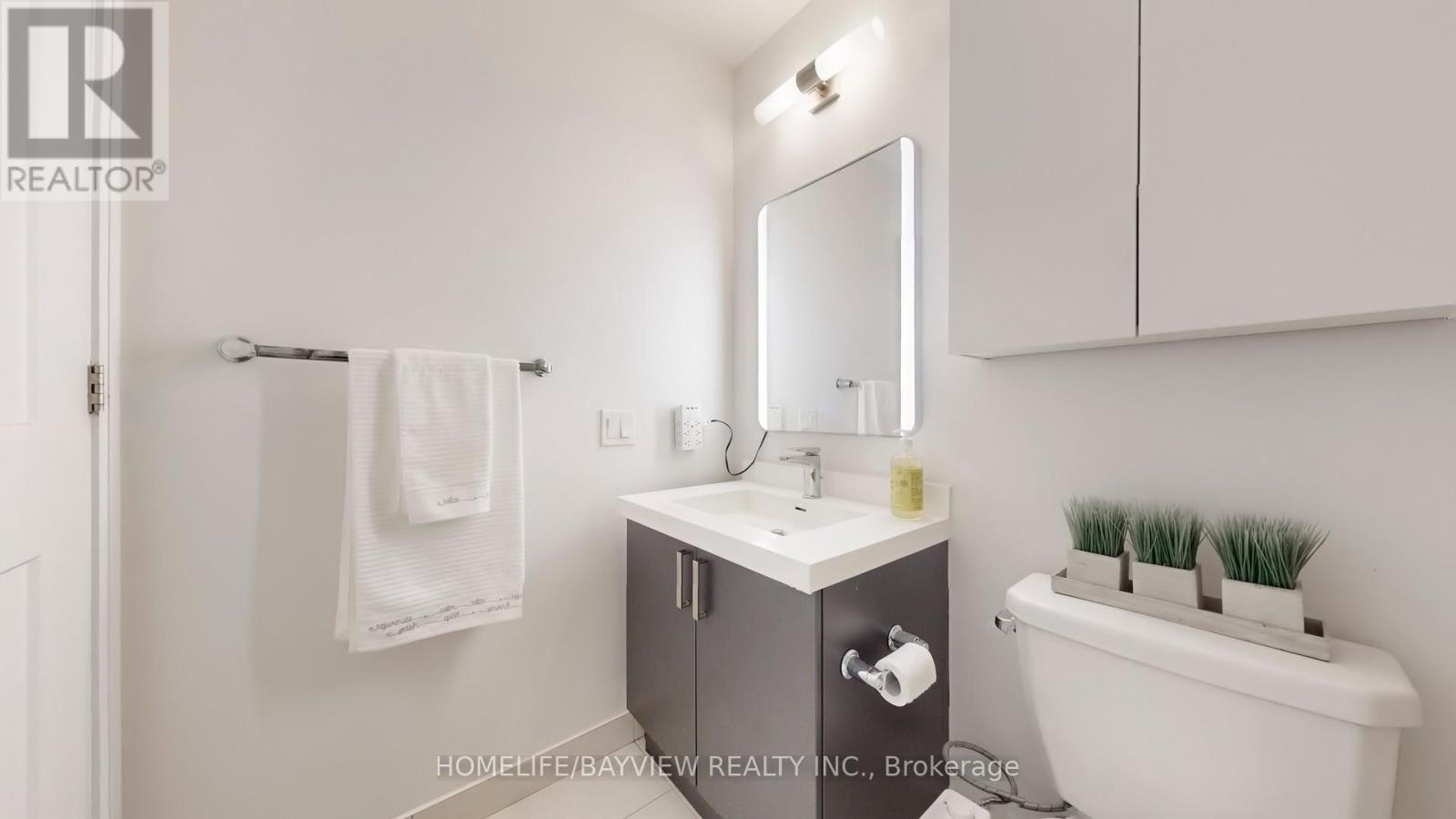 #2218 - 7895 Jane Street Property Photo 15