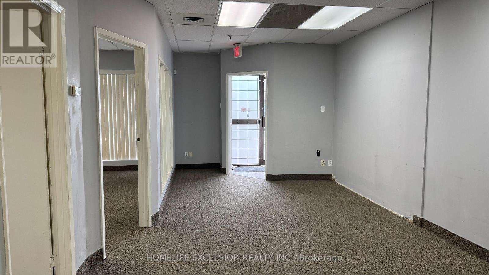 6 - 825 Denison Street Property Photo 11