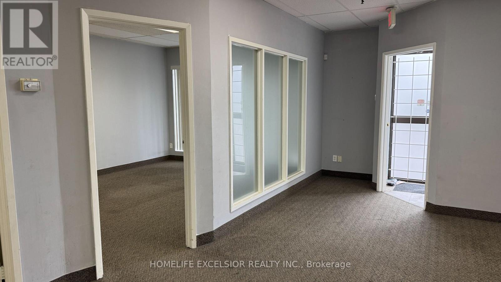 6 - 825 Denison Street Property Photo 12