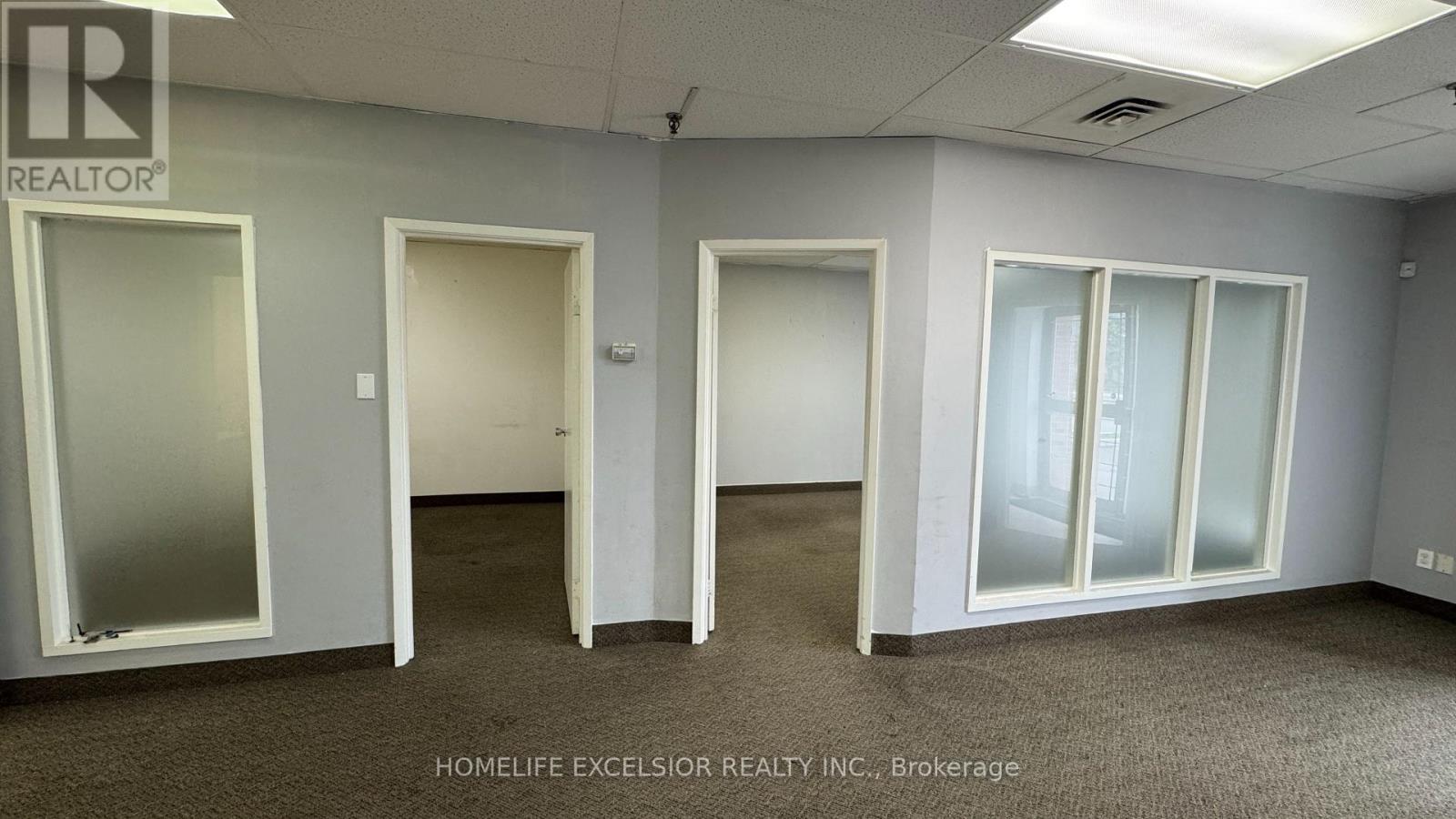 6 - 825 Denison Street Property Photo 13