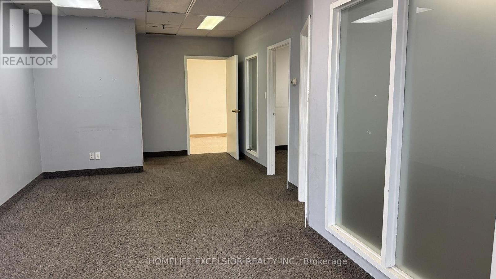 6 - 825 Denison Street Property Photo 14