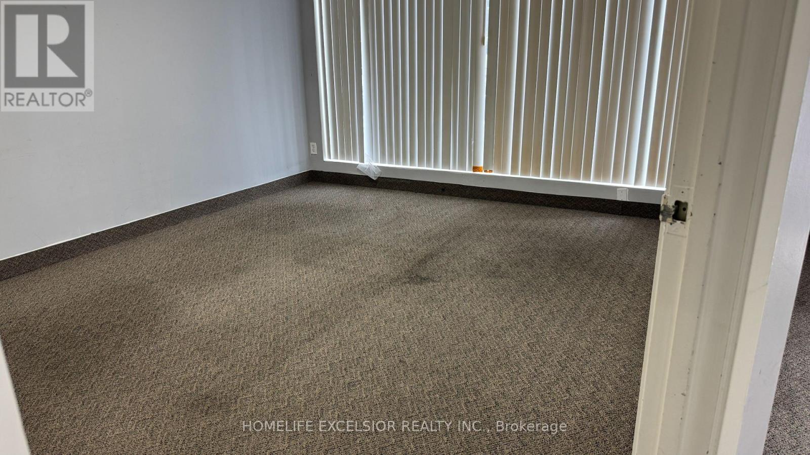 6 - 825 Denison Street Property Photo 16
