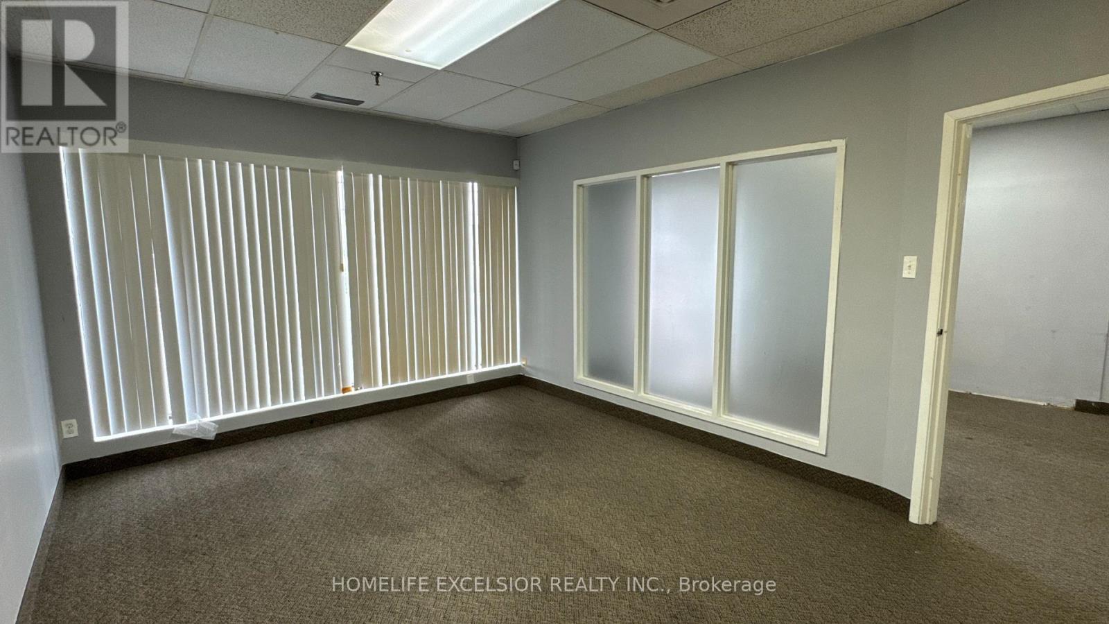 6 - 825 Denison Street Property Photo 17