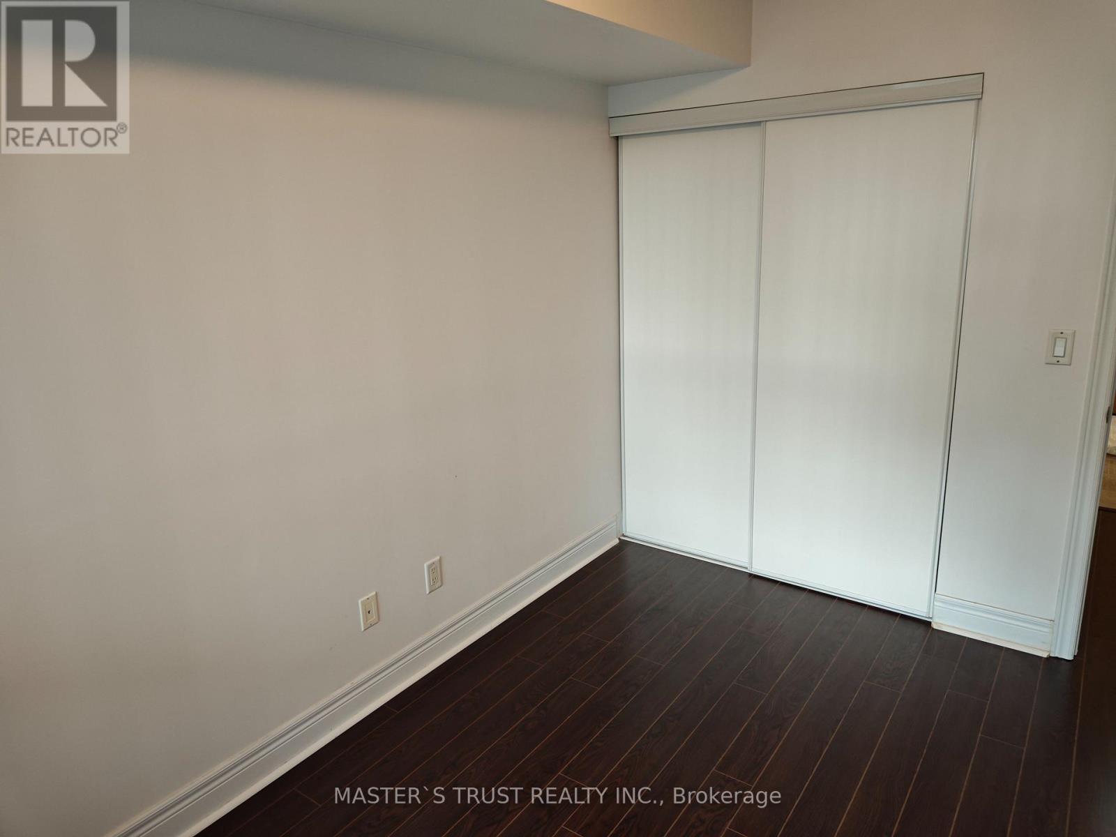522 - 62 Suncrest Boulevard Property Photo 7