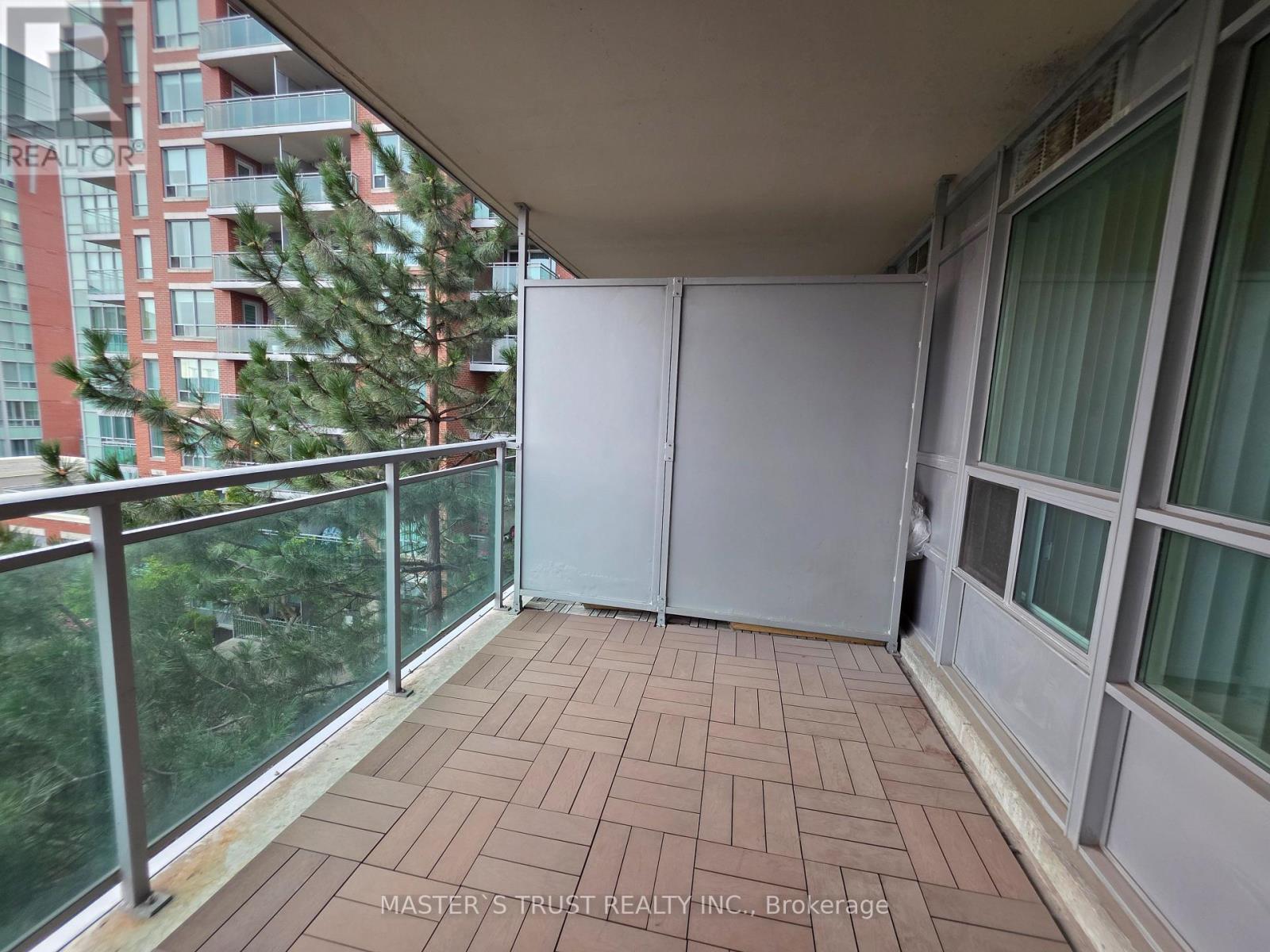 522 - 62 Suncrest Boulevard Property Photo 11