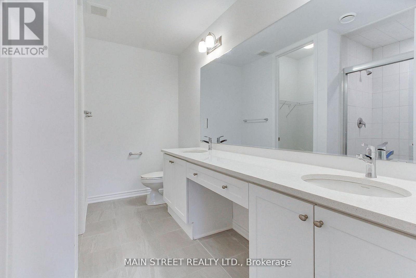 2968 Murphy Place E Property Photo 16