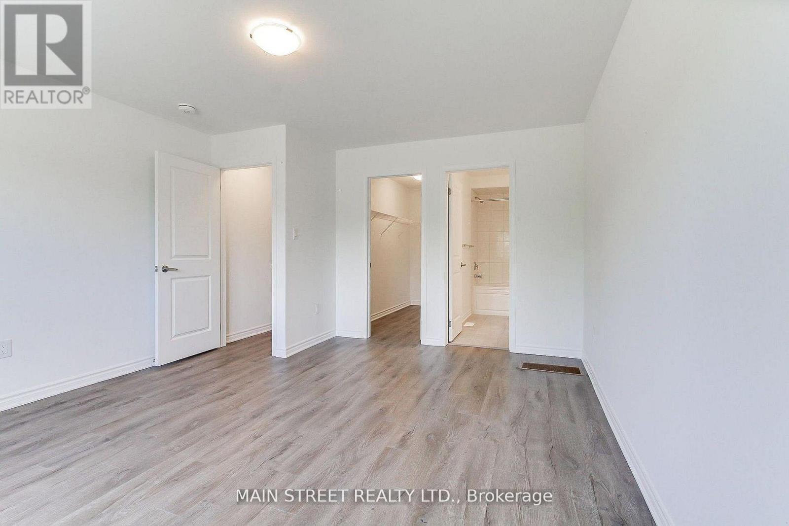 2968 Murphy Place E Property Photo 23