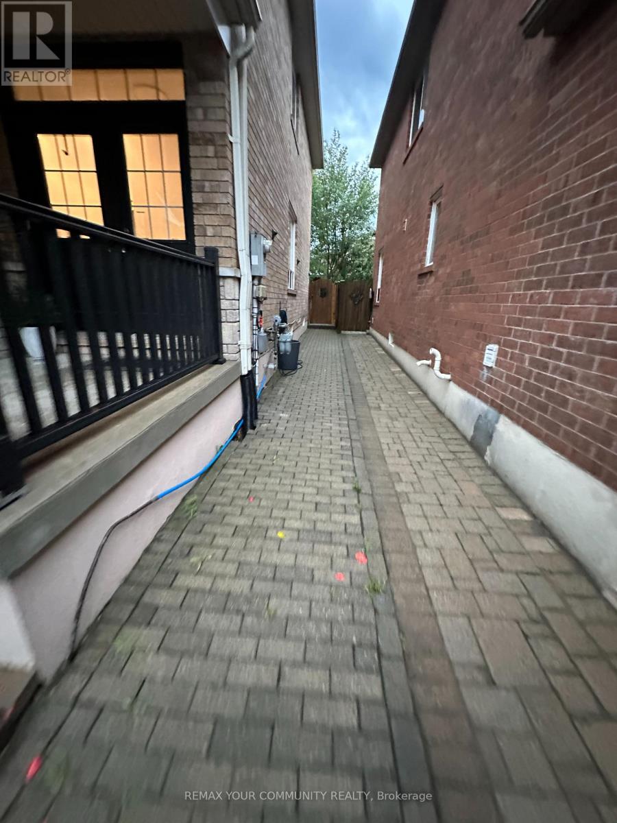 Lower - 9 Alyssum Court Property Photo 2