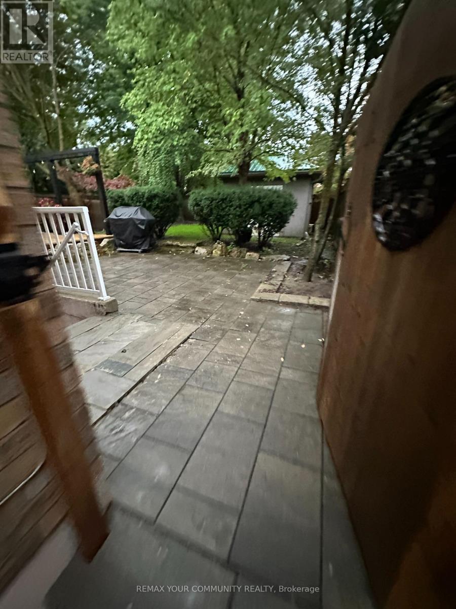 Lower - 9 Alyssum Court Property Photo 4