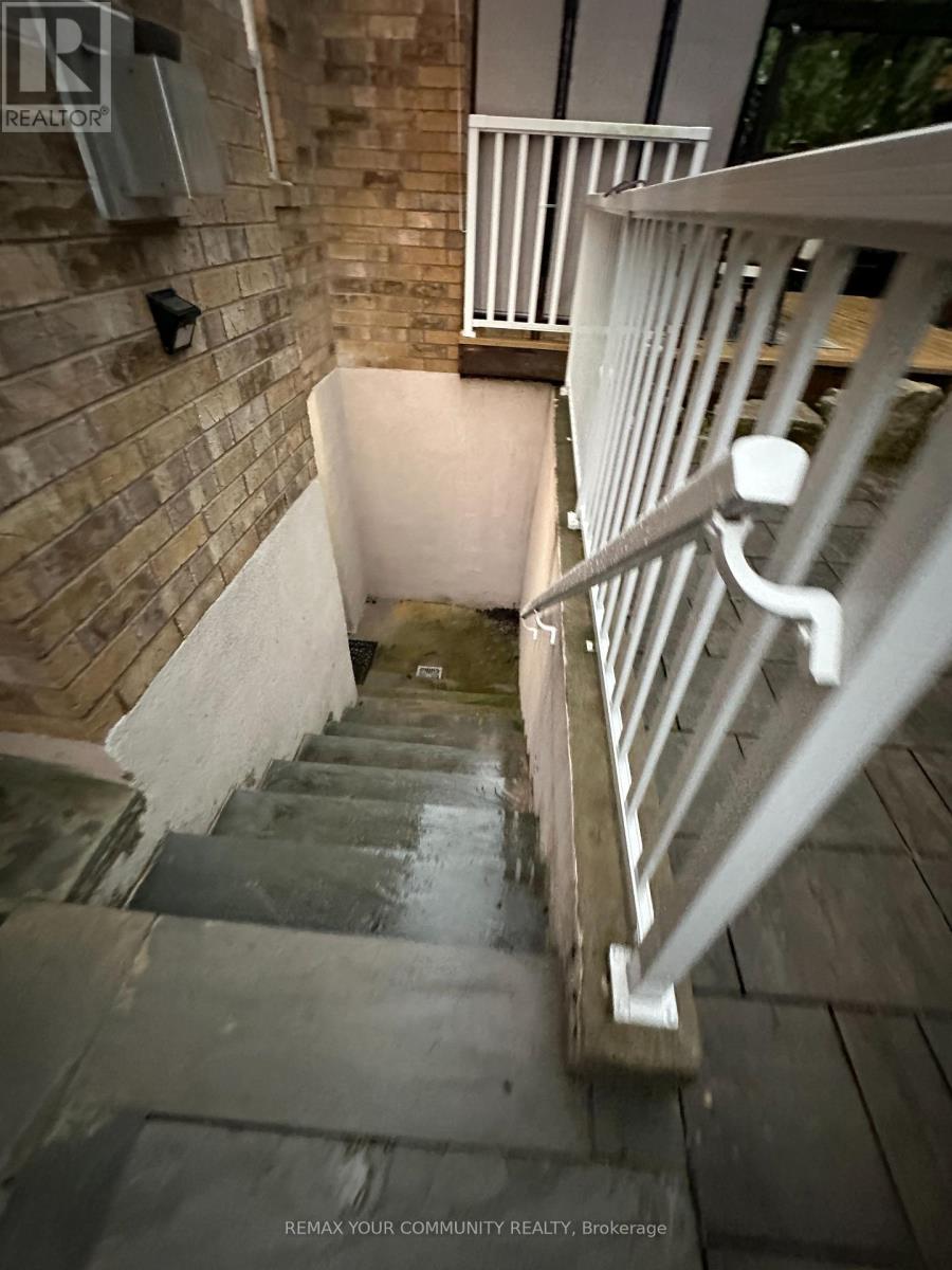 Lower - 9 Alyssum Court Property Photo 5
