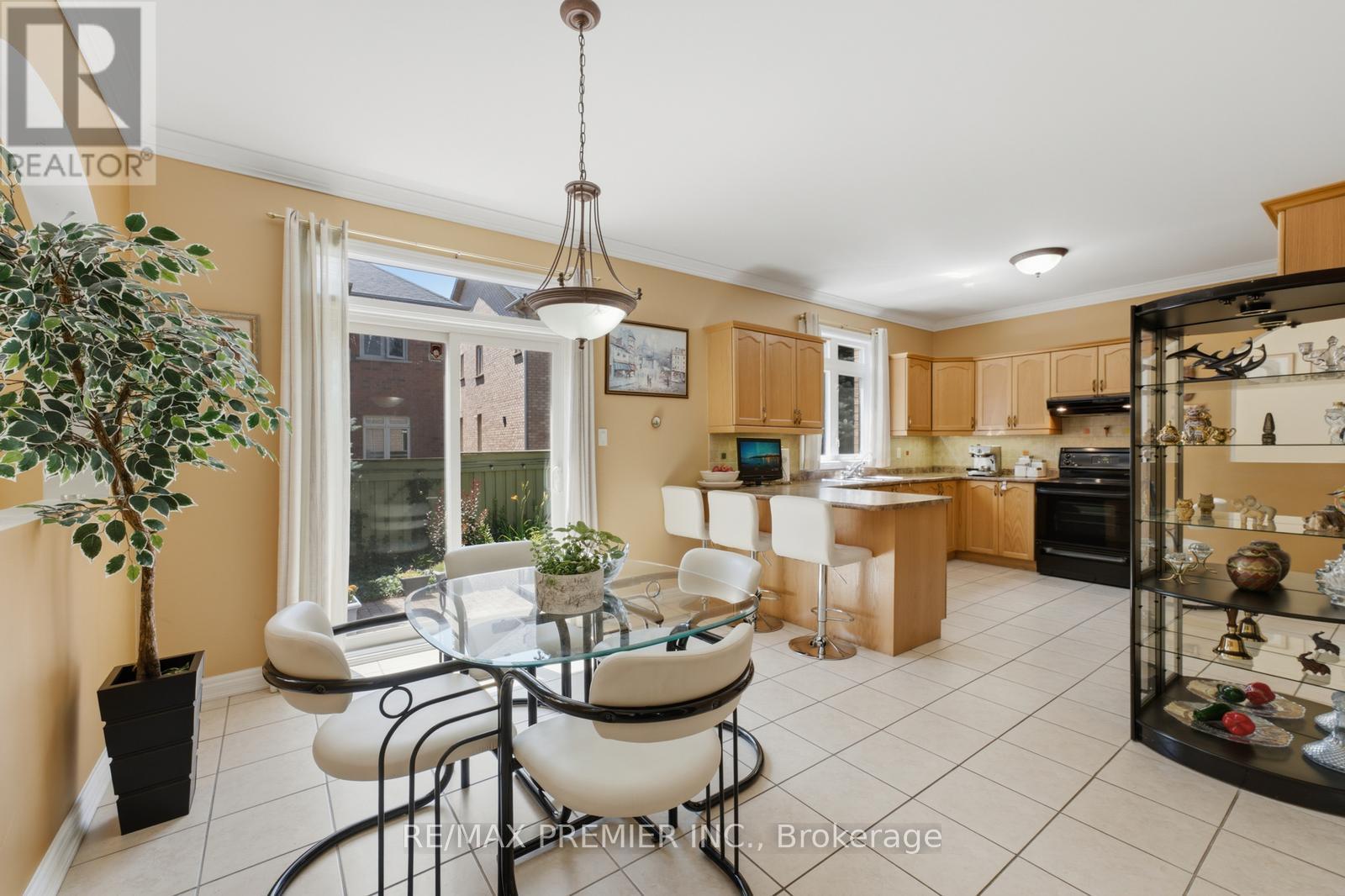 63 Summeridge Drive Property Photo 12