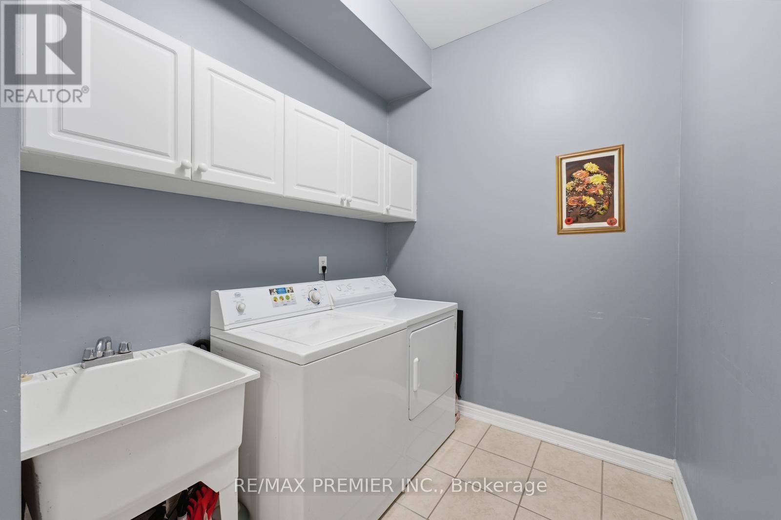 63 Summeridge Drive Property Photo 24
