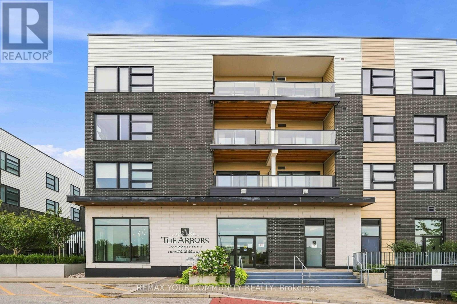 238 - 555 WILLIAM GRAHAM DRIVE