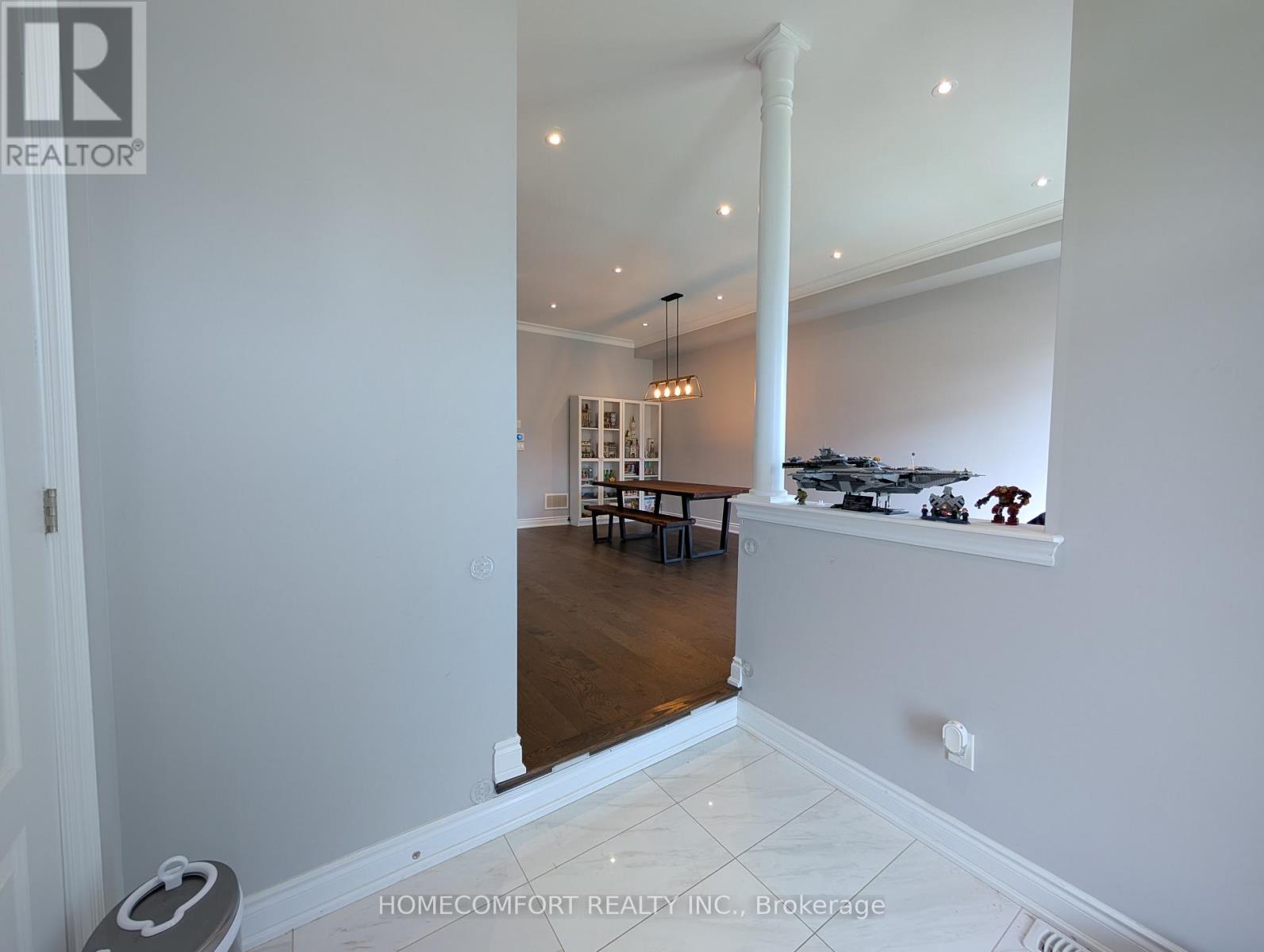 230 Paradelle Drive Property Photo 2