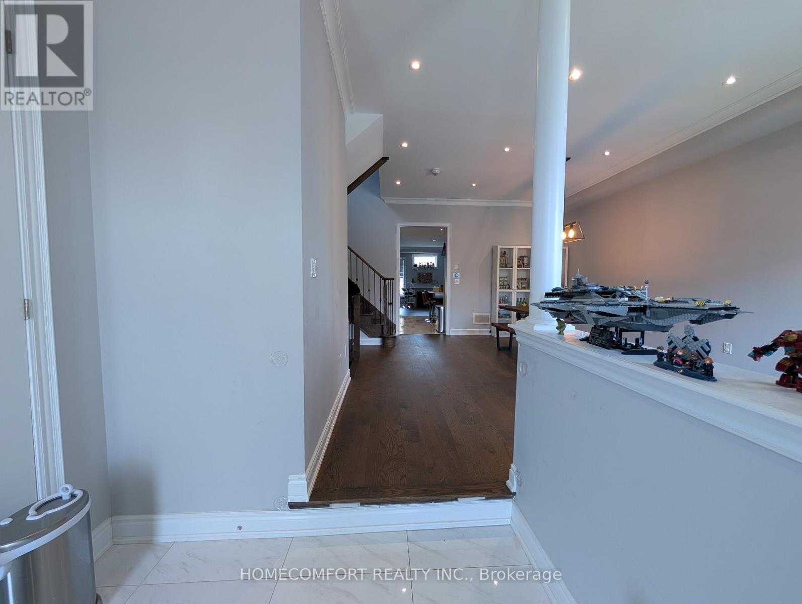 230 Paradelle Drive Property Photo 3