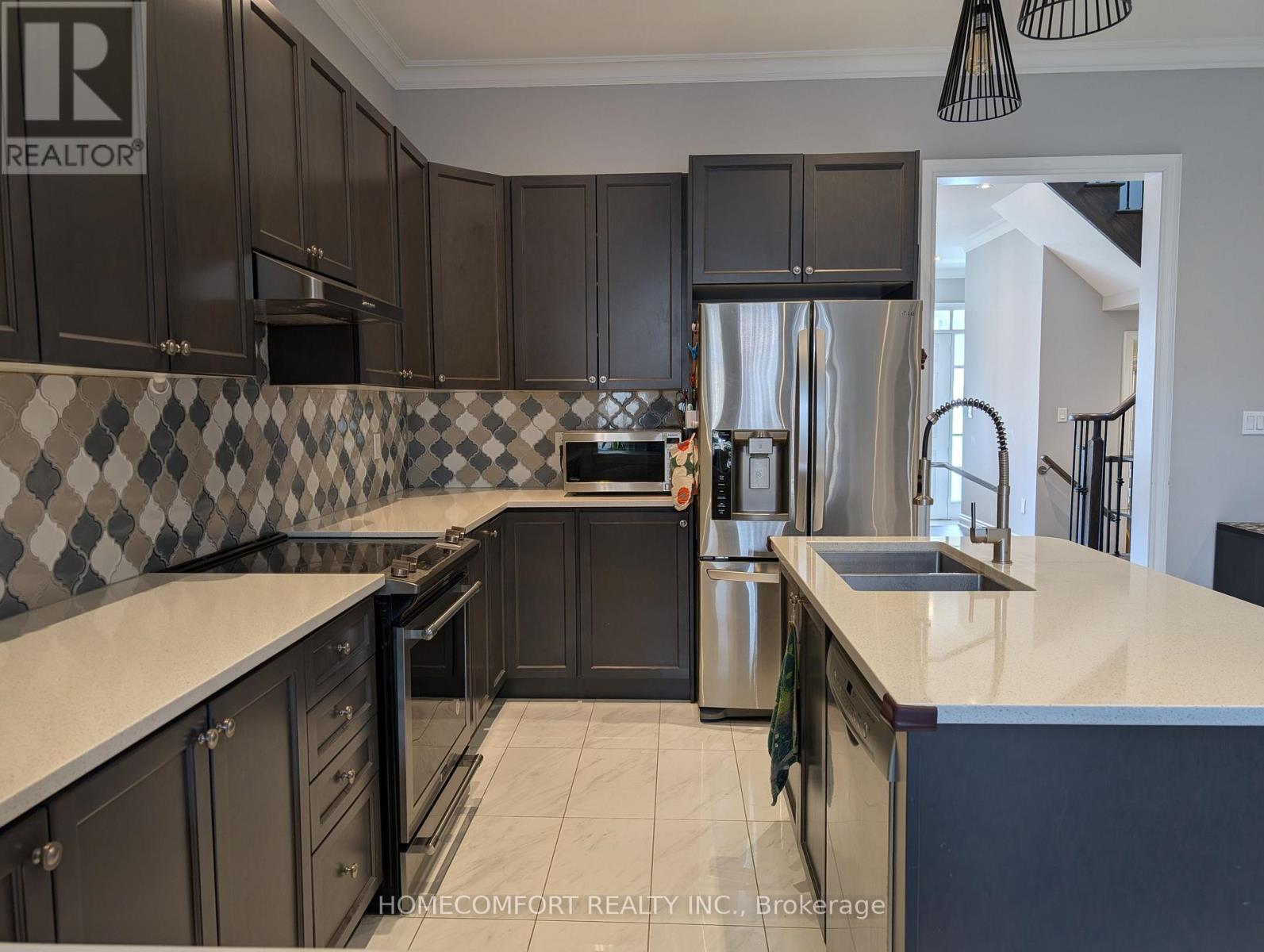 230 Paradelle Drive Property Photo 11
